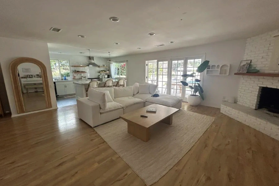 Professional House Cleaner in Reseda, CA Professional House Cleaner in Reseda, CA